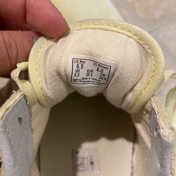 Vans - Picture 5 of 5